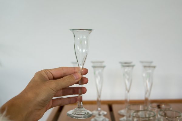munglåsta handgjorda glas
