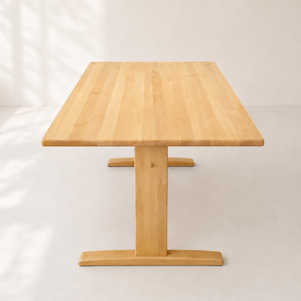 Yngve Ekström "Björka" matbord för Stolab från 1987. Tillverkat i björk med klassisk skandinavisk design och hög kvalitet. Ett svenskt designoriginal.